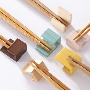 Chopsticks with geometric rests